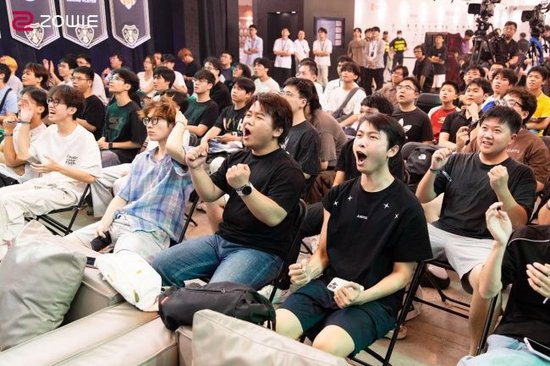 年薪300万！33岁前国足队长：我当年加盟广州恒大 就是因为钱多
